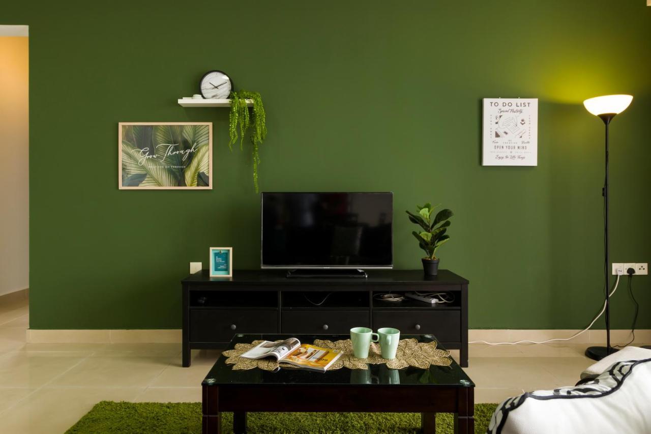 Pj8 Service Suites By Airhost Petaling Jaya Exteriör bild